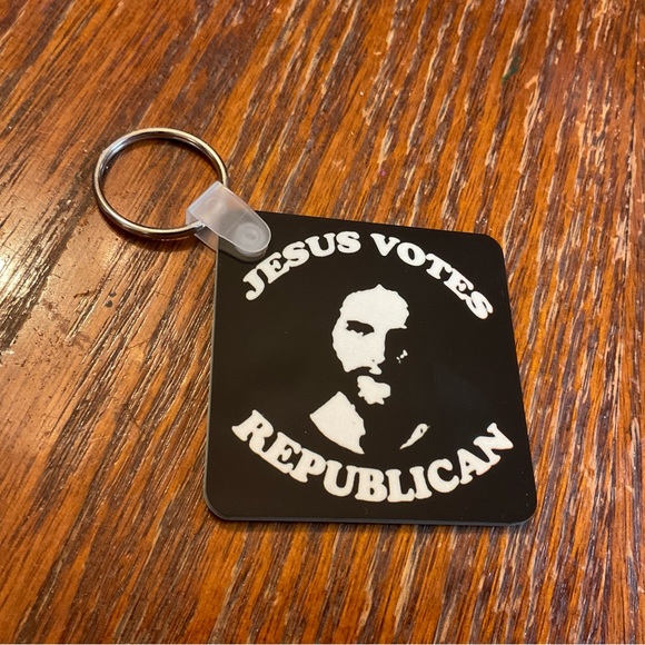 🇺🇸🕊”Jesus Votes Republican” Key Chain! - Picture 8 of 8